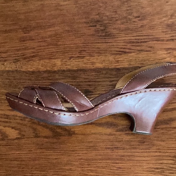 BORN LEATHER SLING BACK SANDALS - Picture 7 of 10